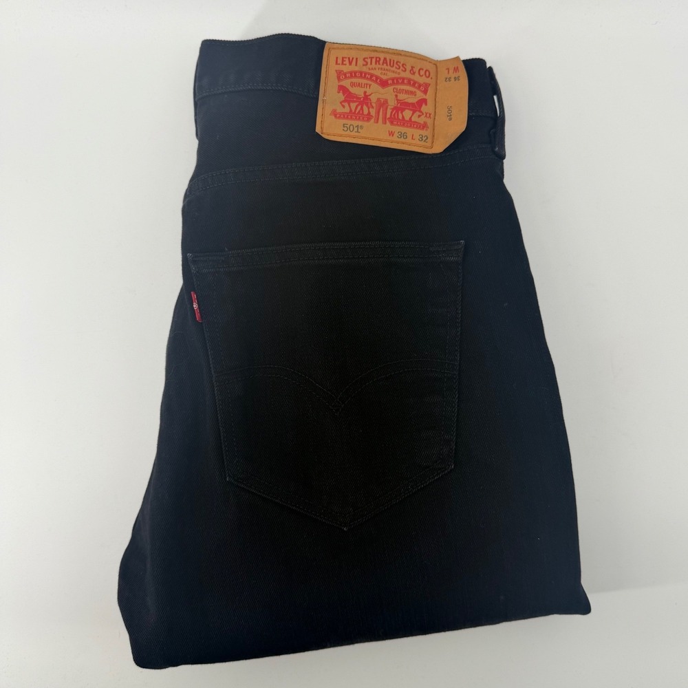 Levi Strauss 501 Black Button Fly Distressed Jeans men 36X32 destroyed knee down